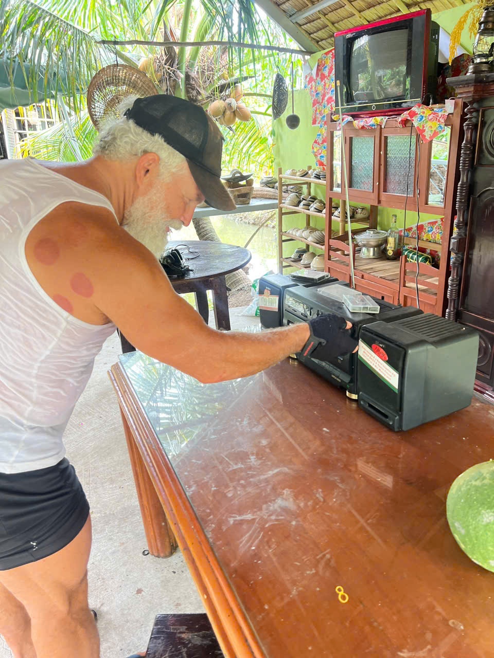 mien Tay,  ong Tay anh 2