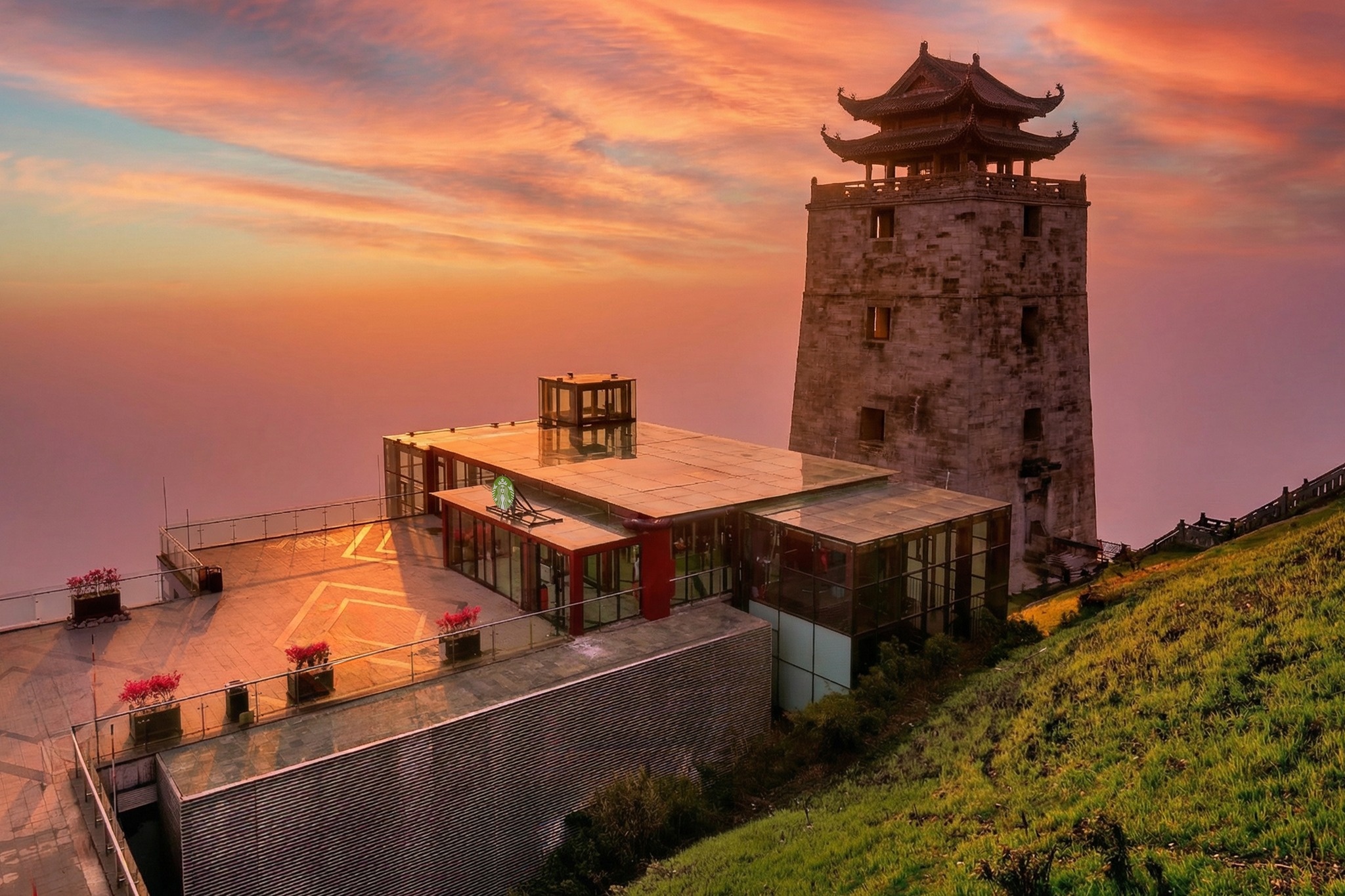 Starbucks mo cua hang cao nhat chau A tai Fansipan hinh anh