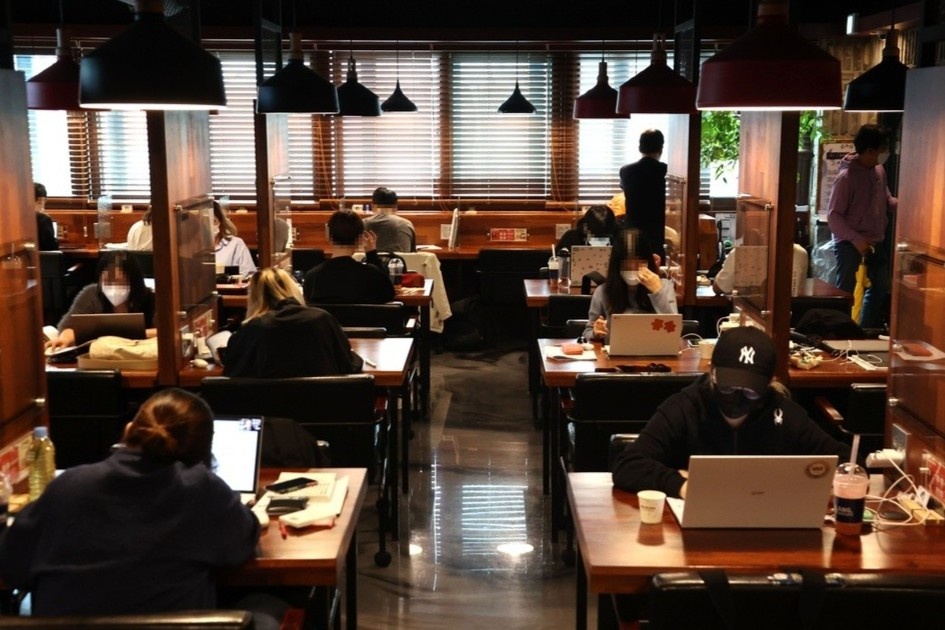 Phi dung toilet bi danh gia 'vo cam' tai quan ca phe Han Quoc hinh anh