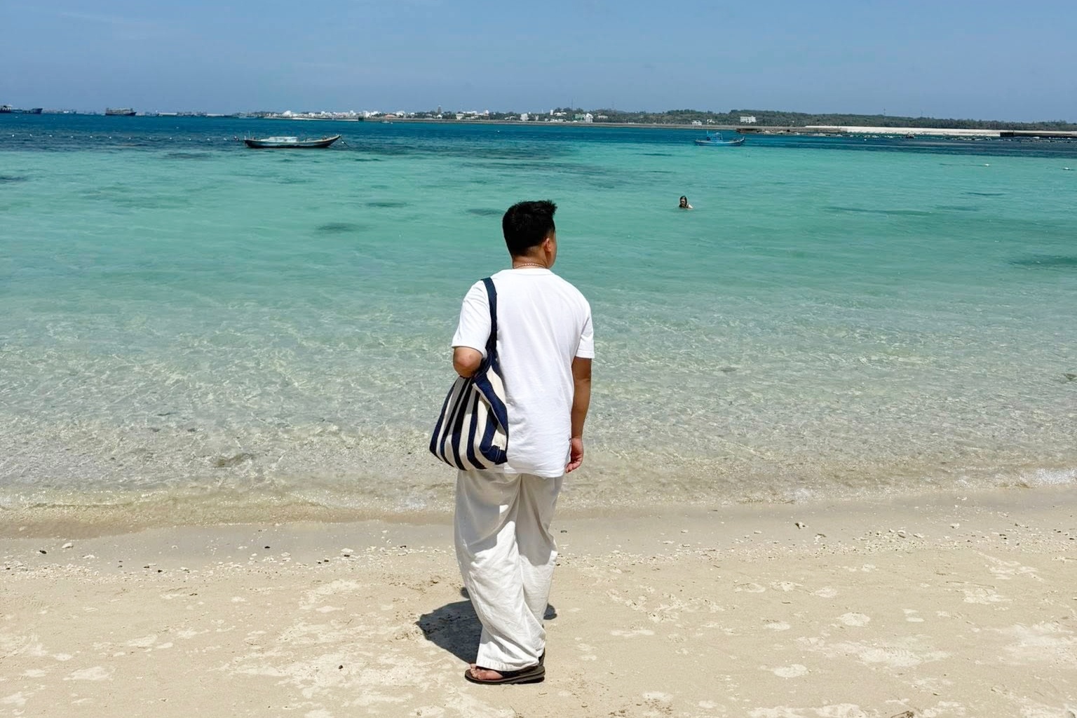 Vi sao Phu Quy khien du khach 'quay lai nhieu lan moi nam'? hinh anh