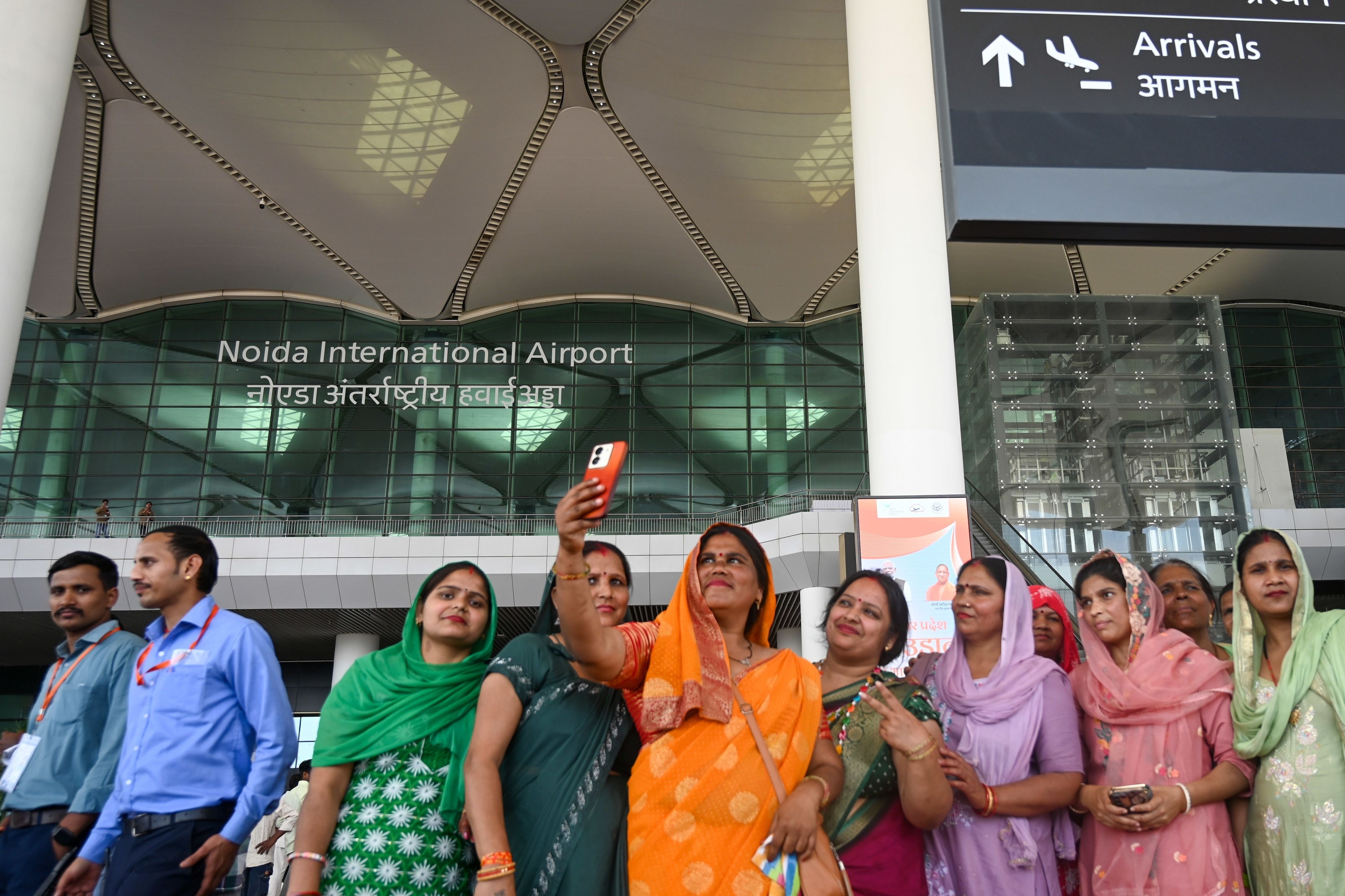 San bay ty USD 'tham vong nhat' An Do hinh anh