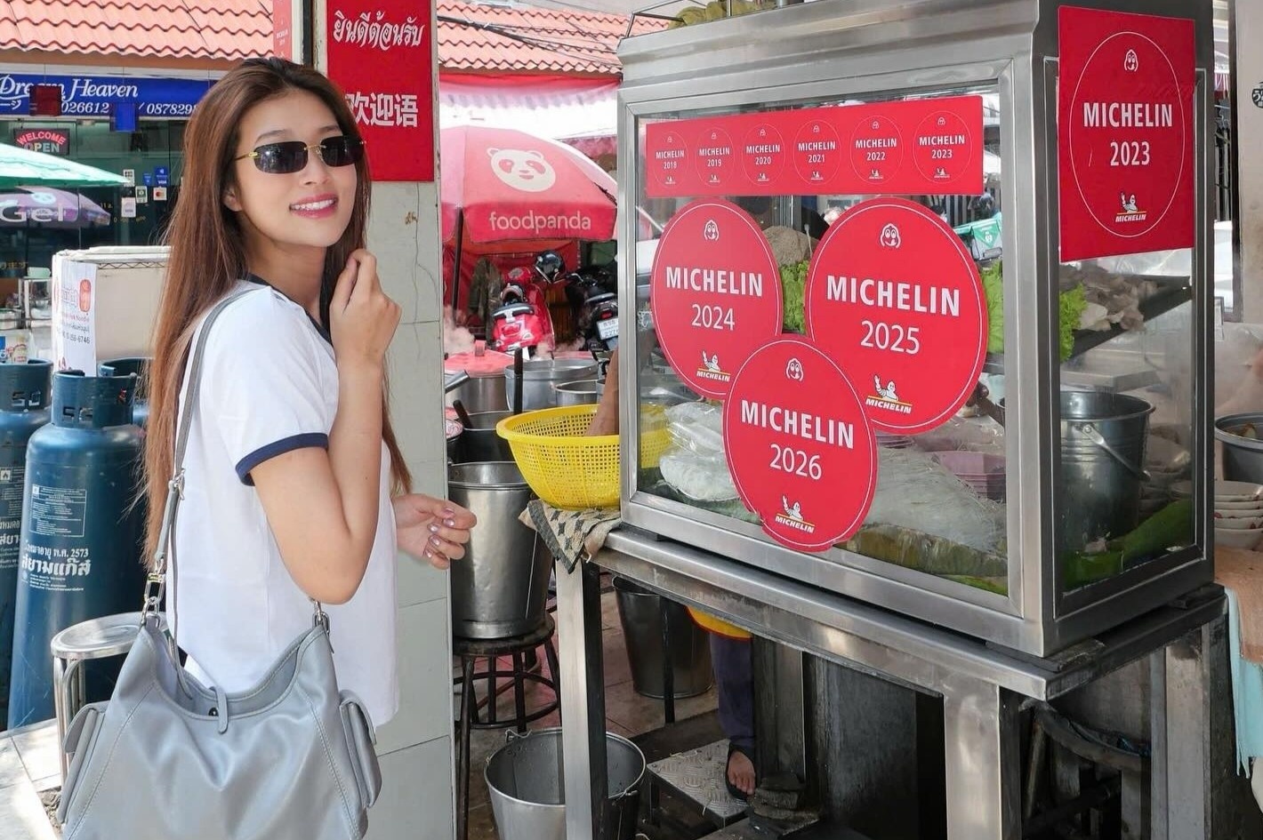 Quan mi binh dan Thai Lan khien Thien An, Ky Duyen xep hang hinh anh