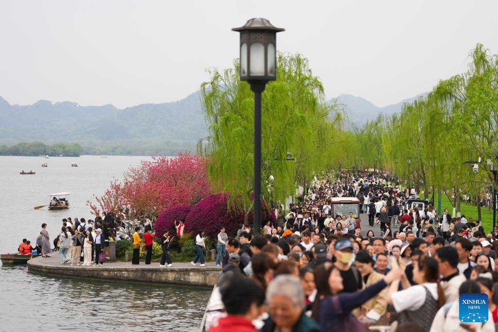 Con so kho tin ve ky nghi Thanh Minh tai Trung Quoc hinh anh