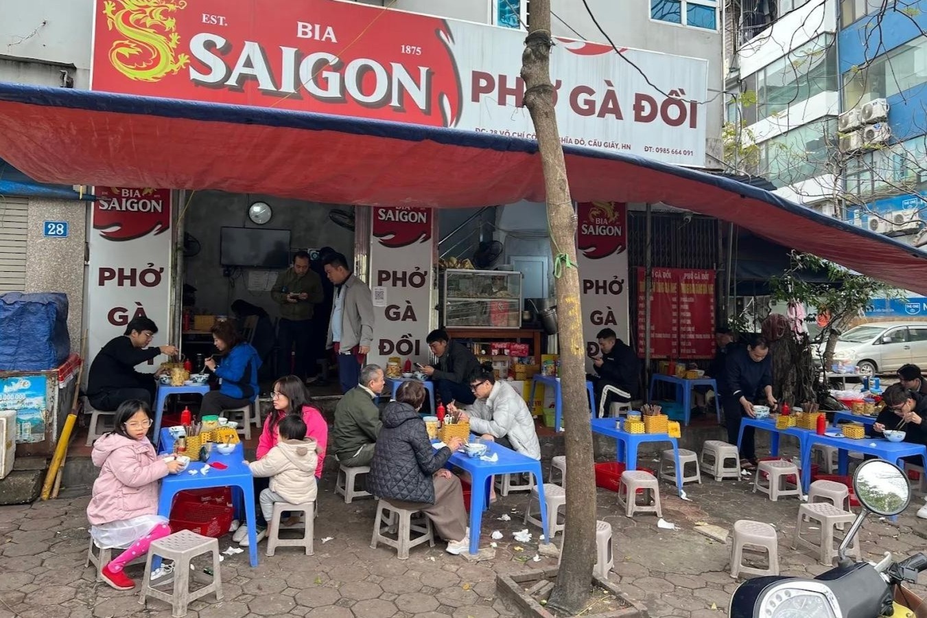 Quan pho ga doi noi tieng o Ha Noi bi xu phat hinh anh