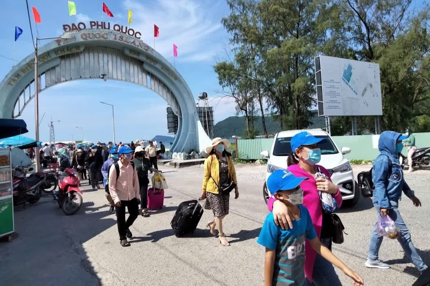 Phu Quoc 'tang nhiet' du chua nghi le hinh anh