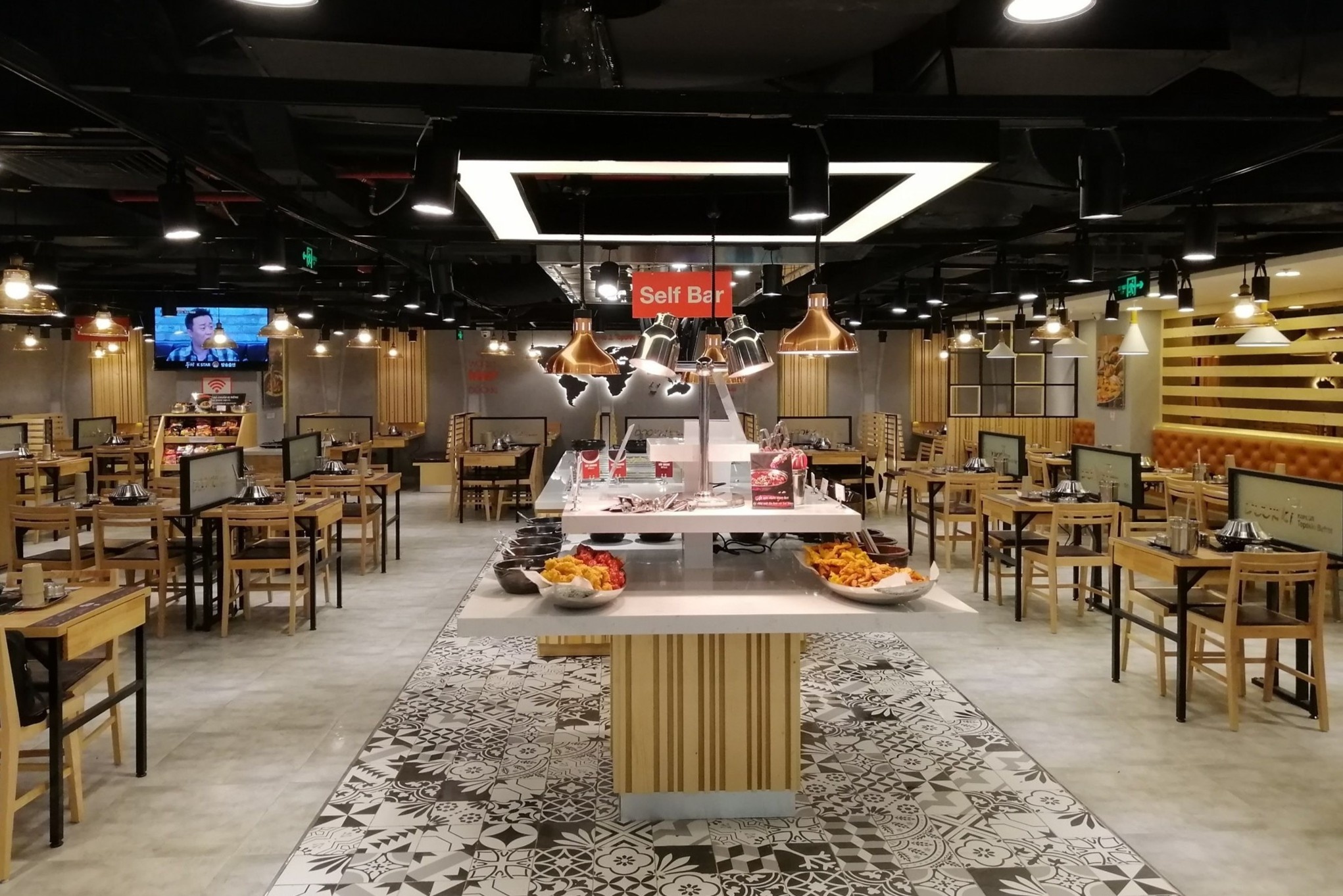 Nha hang Dookki o Ha Noi bi xu phat hinh anh