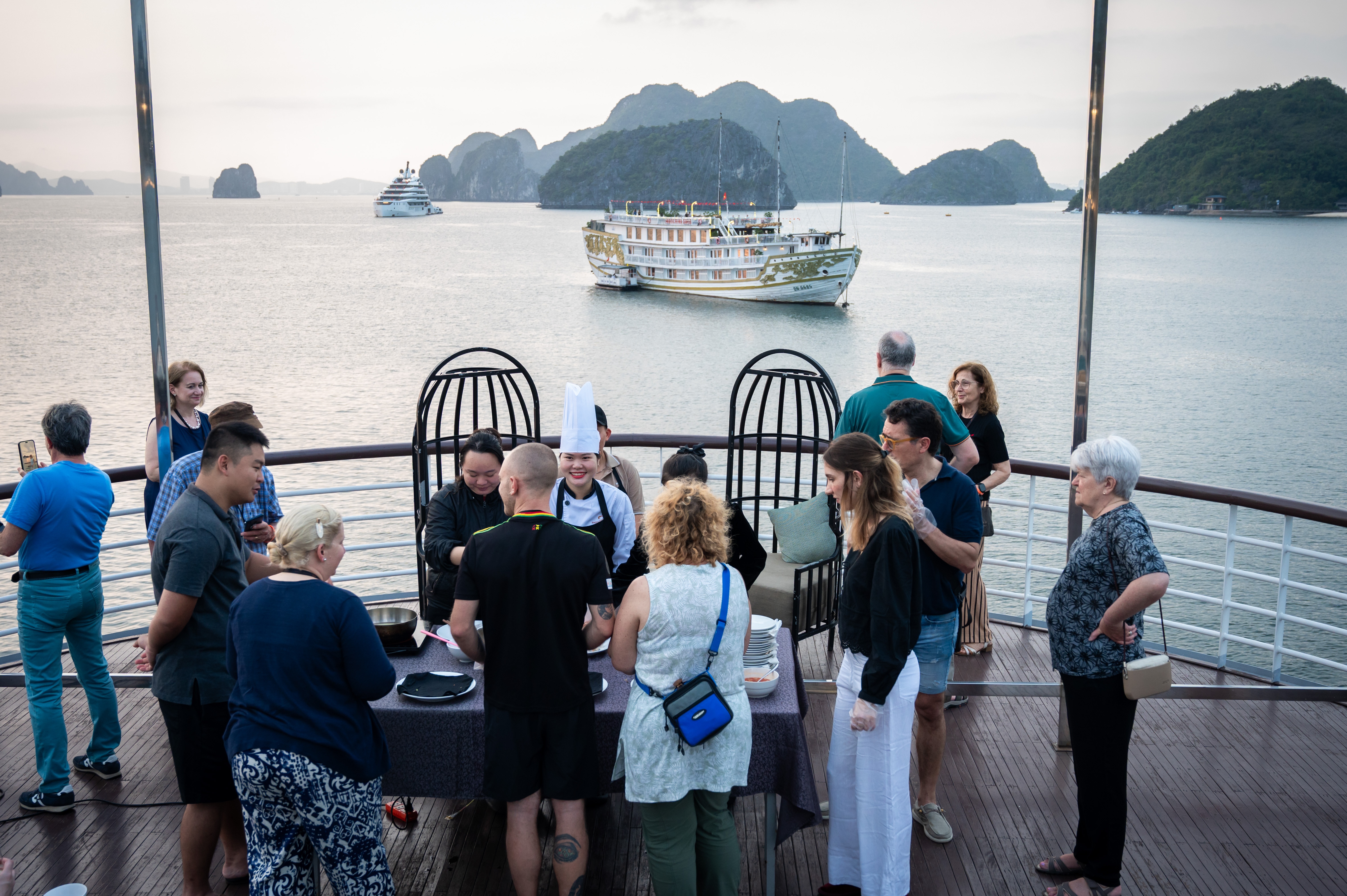 khach Nga,  Quang Ninh anh 5