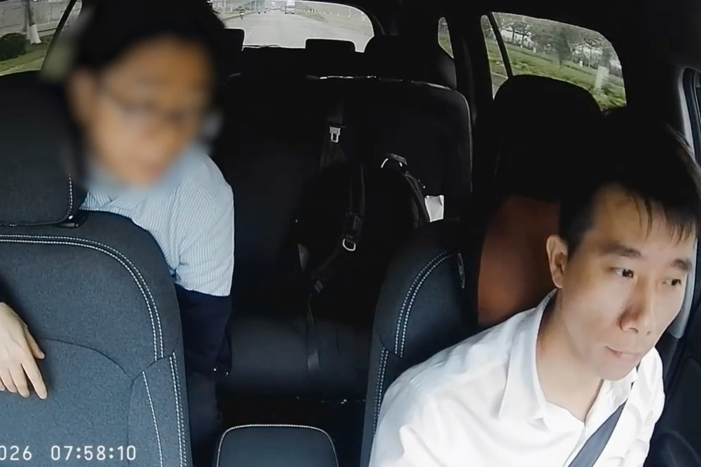 Tai xe taxi Viet len dai truyen hinh Han Quoc voi ly do khong ngo hinh anh