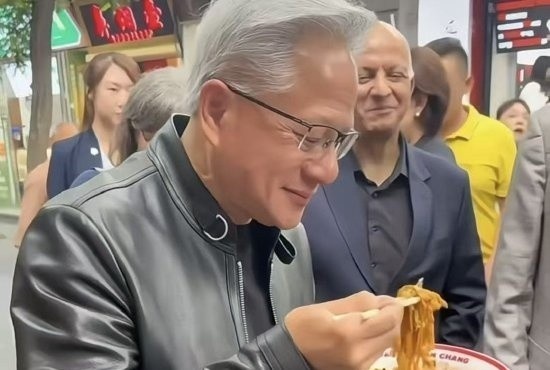 CEO Nvidia an mi tuong dau giua pho Bac Kinh hinh anh