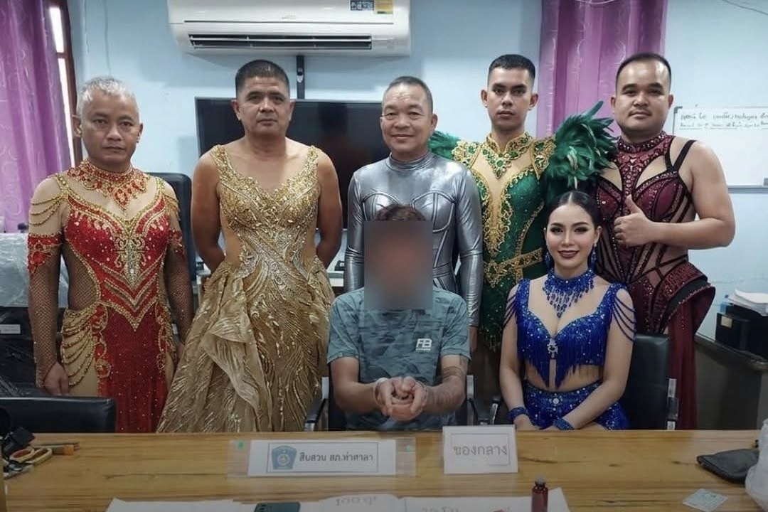 Canh sat Thai Lan mac vay, gia lam vu cong bat toi pham ma tuy hinh anh