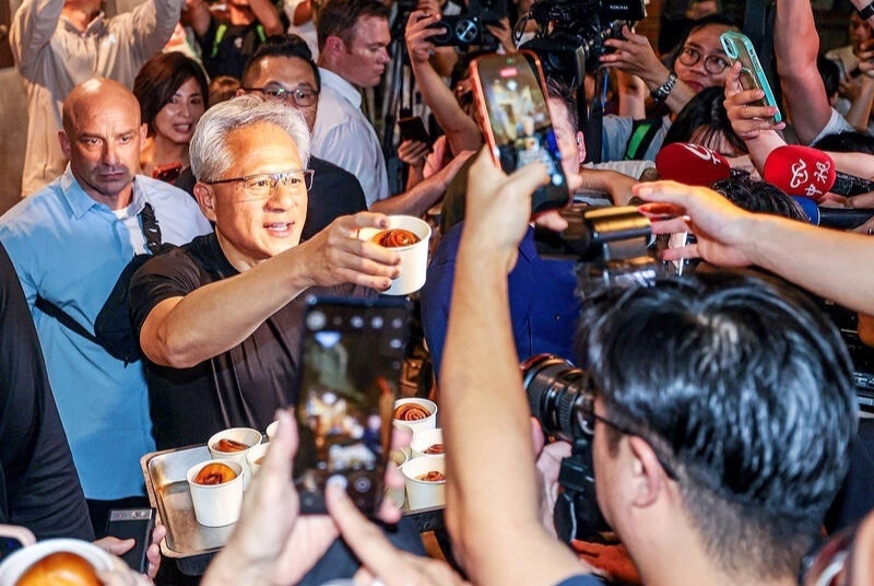 ngo nuong,  Jensen Huang anh 1