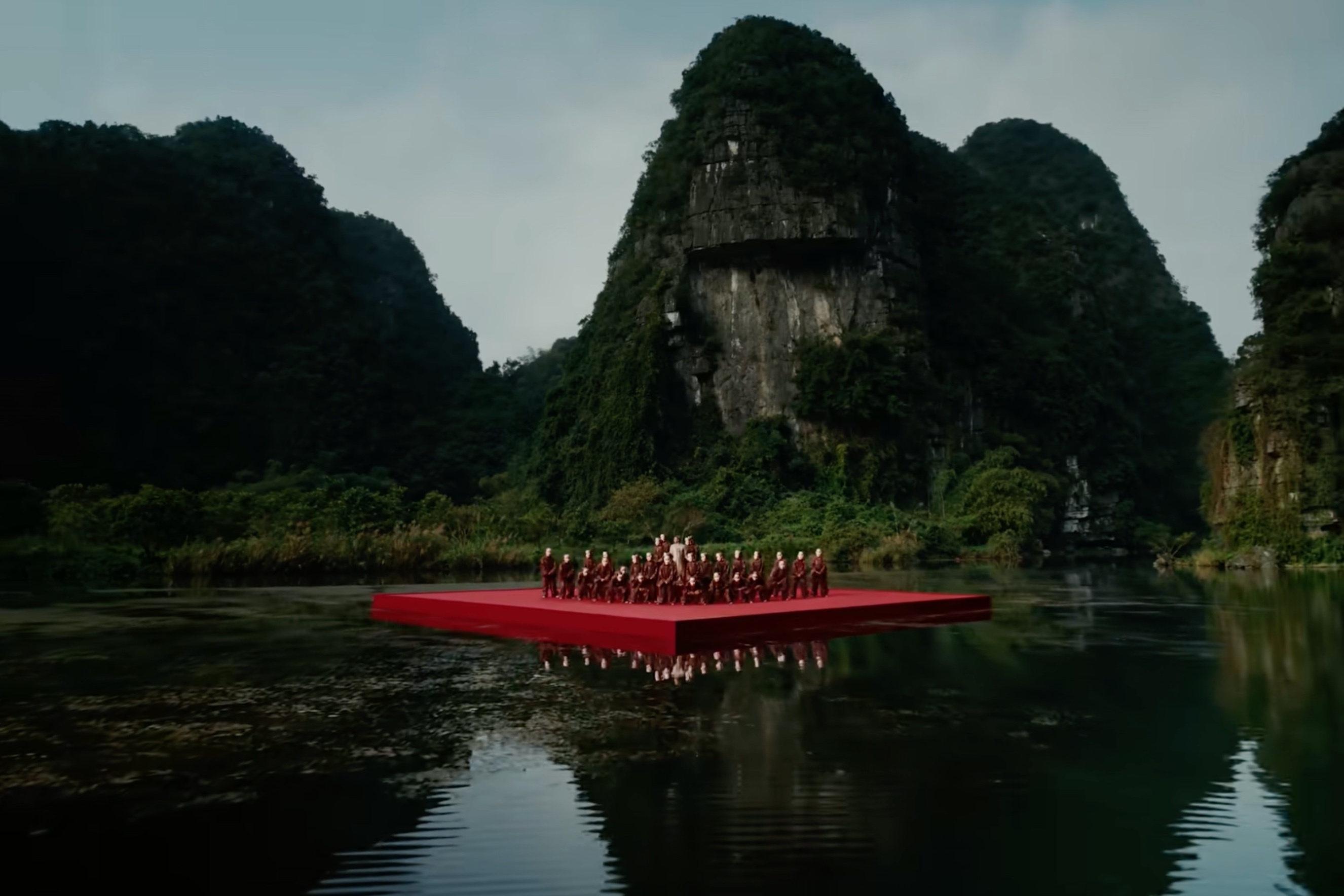 Son Tung M-TP,  Ninh Binh anh 2