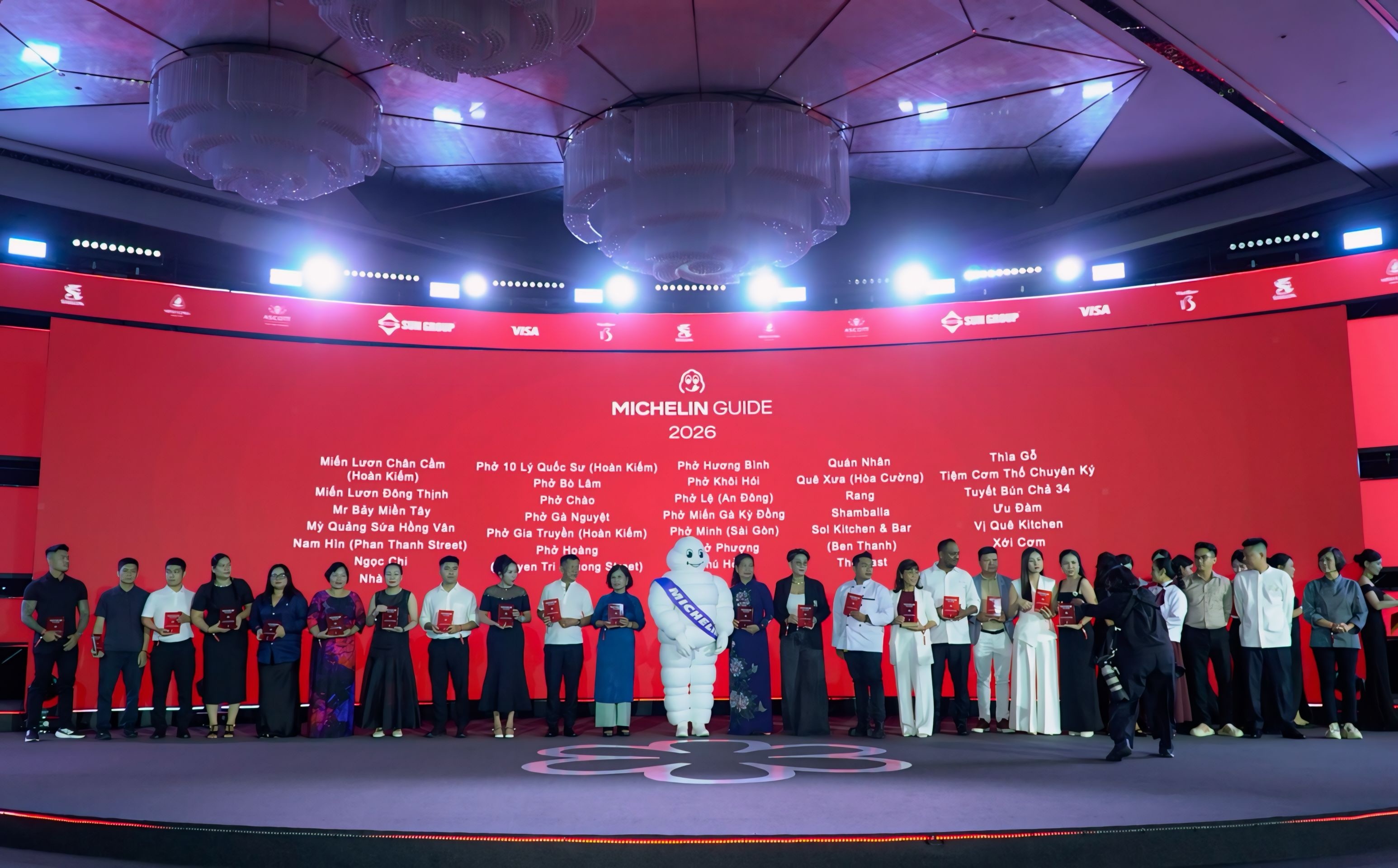 Michelin lan dau trao giai 'Man ra mat cua nam' tai Viet Nam hinh anh