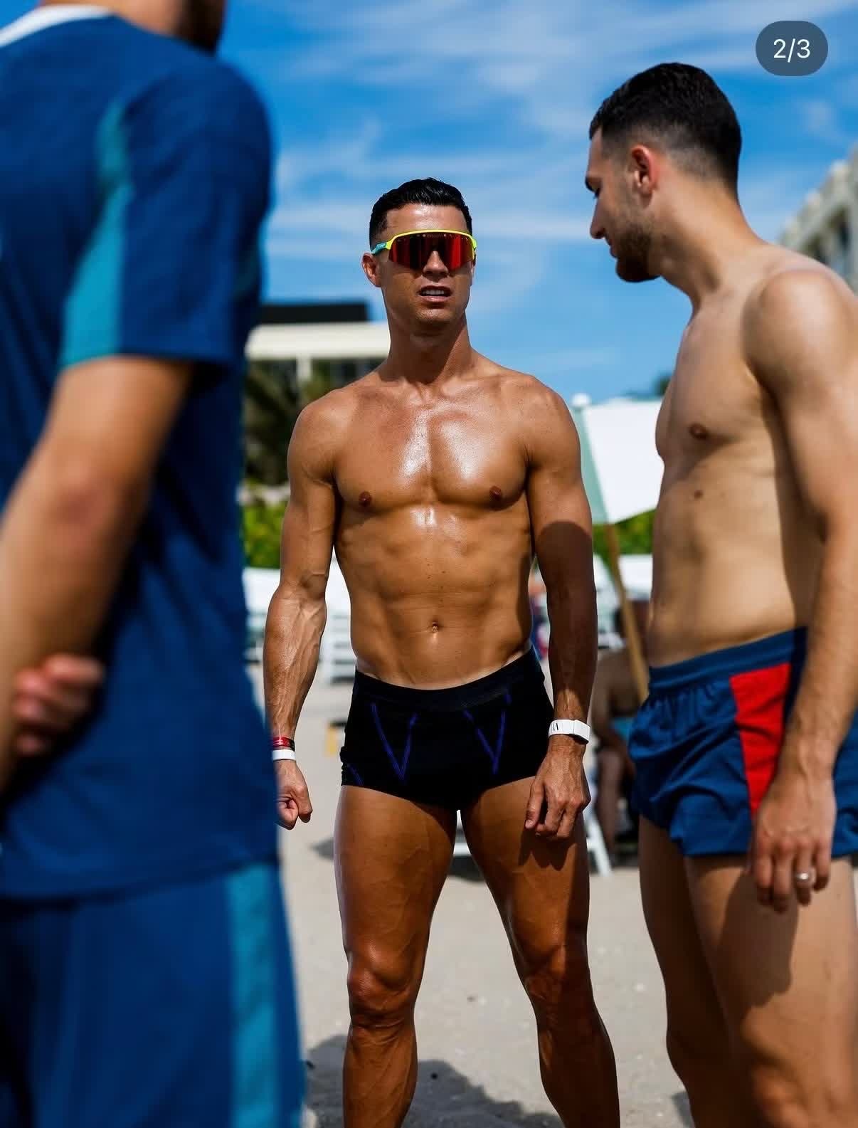 Ronaldo ảnh 4 Ronaldo anh 4