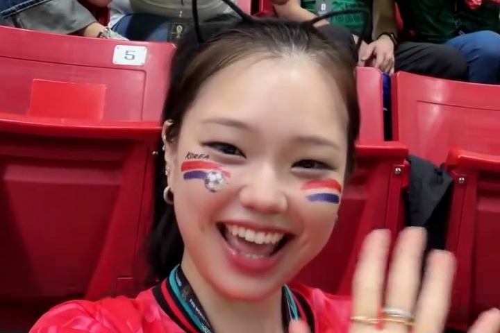 CDV Mexico thanh 'toi do' vi hanh vi xuc pham YouTuber Han Quoc hinh anh
