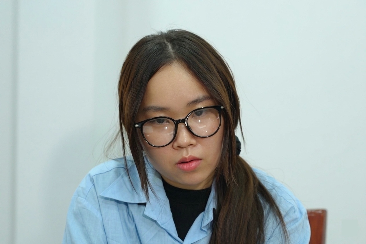 Chan dung 'nu quai' lua cu ba ky 74 hop dong ky nghi mat gan 20 ty hinh anh