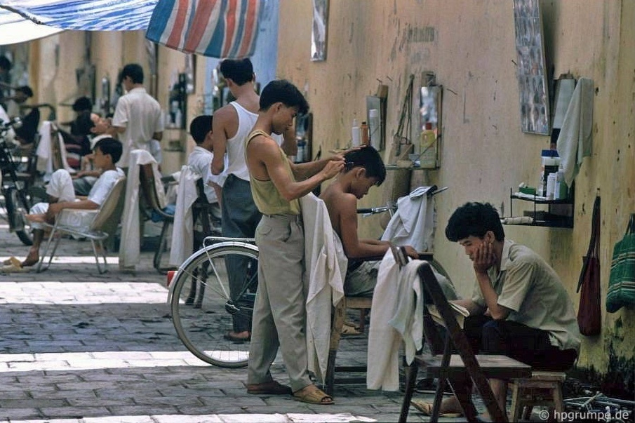 Hà Nội thời vắng khách Tây và nay qua cùng góc ảnh