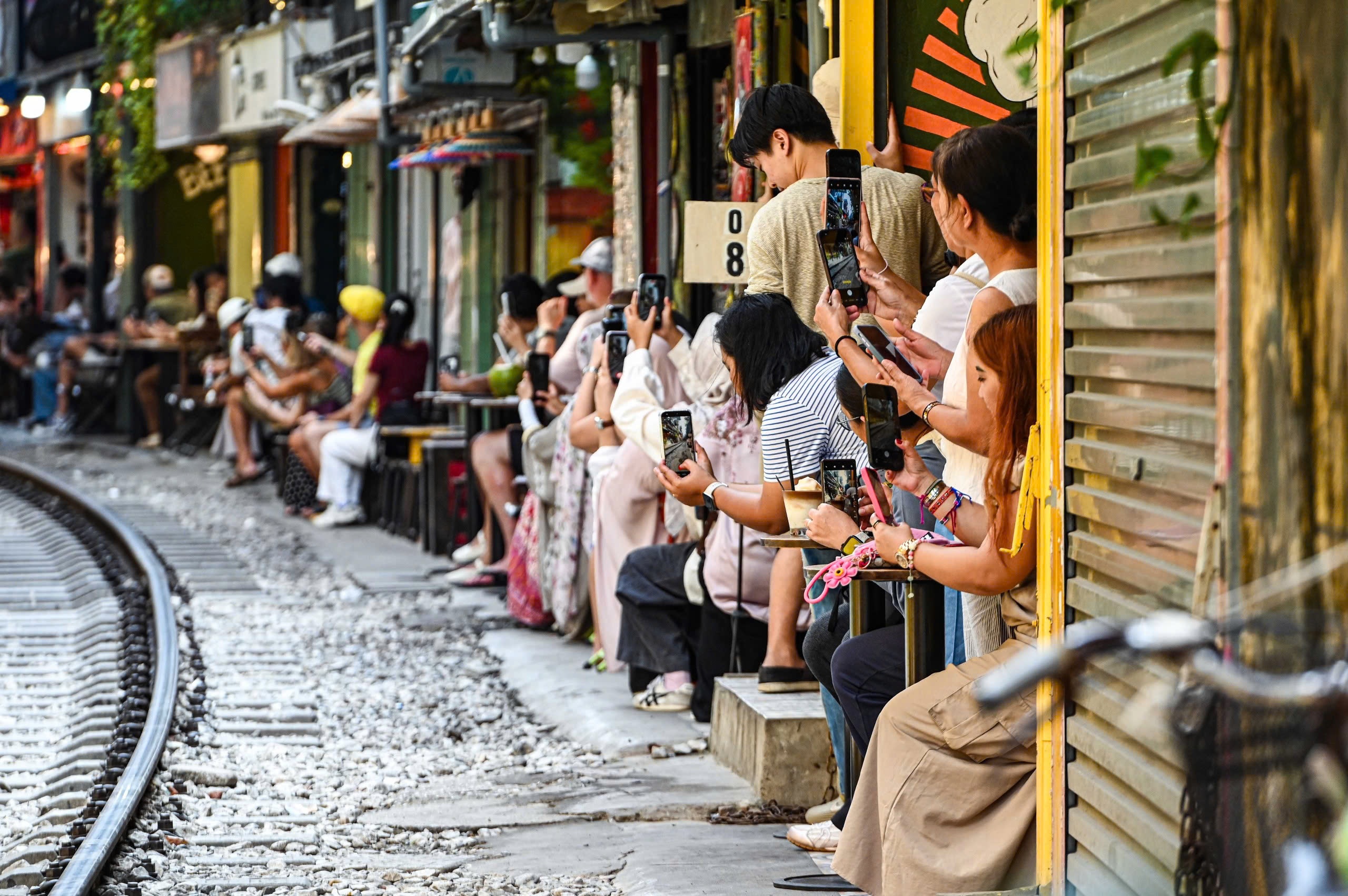c&agrave; ph&ecirc; đường t&agrave;u ảnh 5