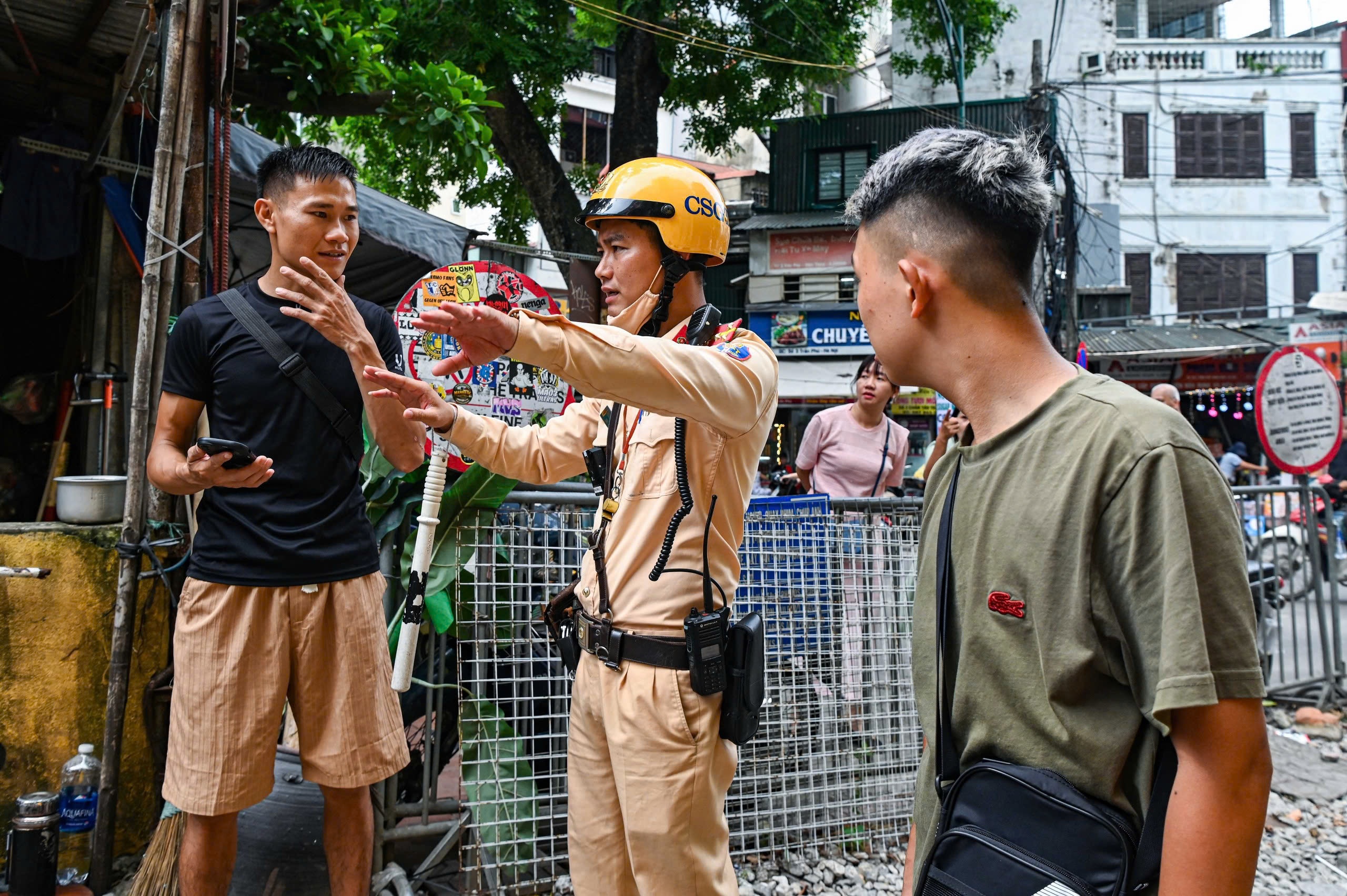 c&agrave; ph&ecirc; đường t&agrave;u ảnh 6