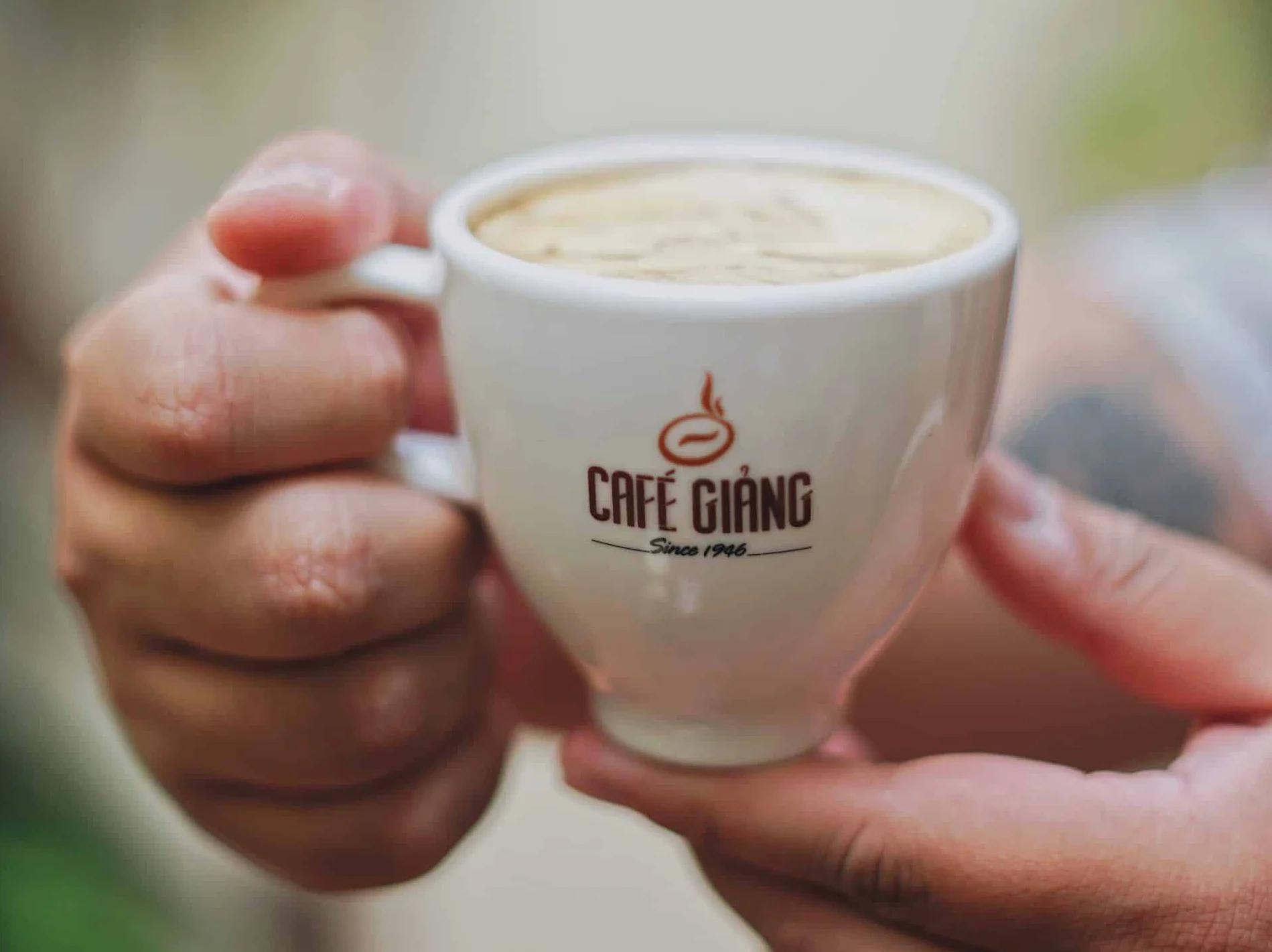 Sơn T&ugrave;ng,  c&agrave; ph&ecirc; trứng ảnh 5