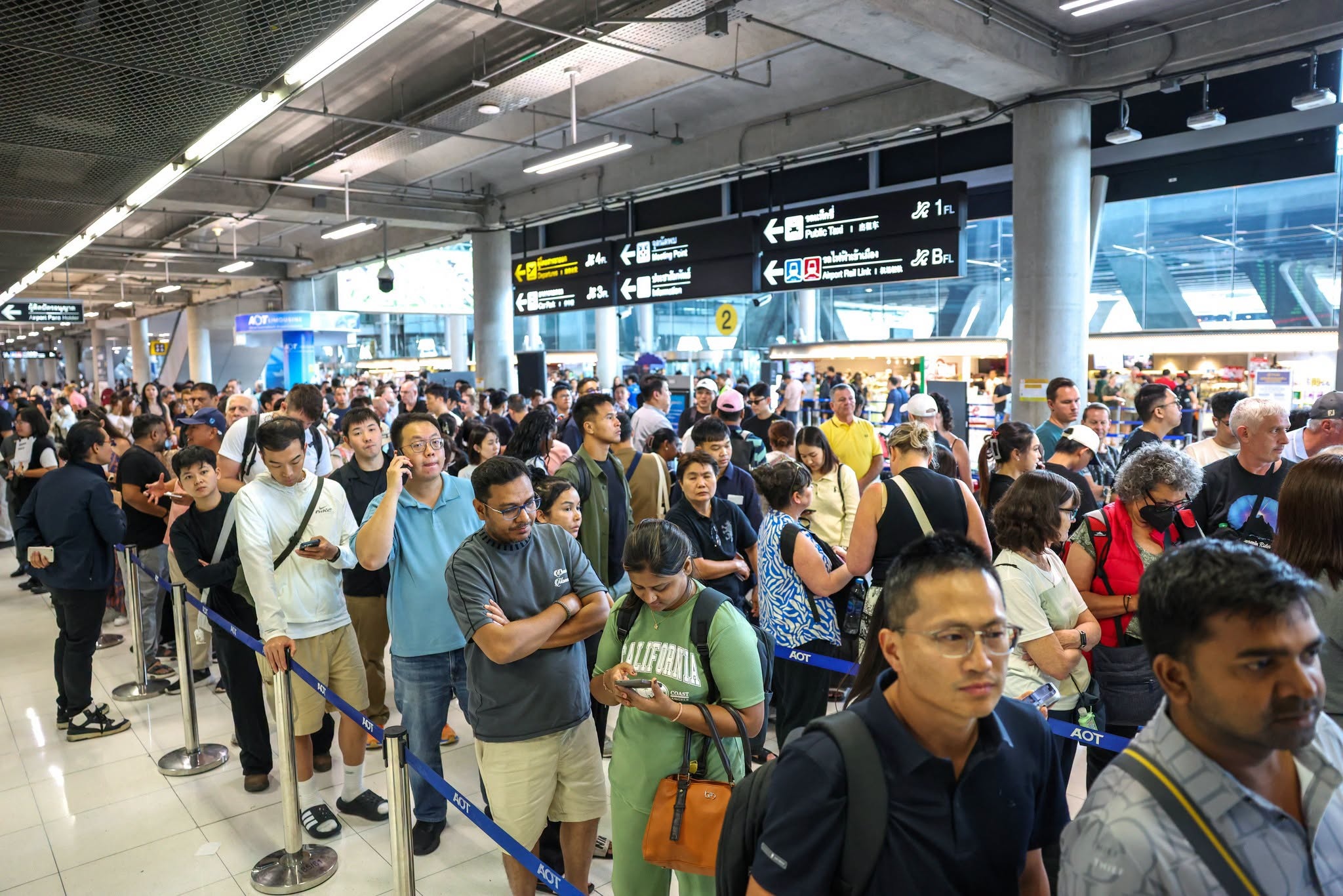 Th&aacute;i Lan,  s&acirc;n bay Suvarnabhumi ảnh 6