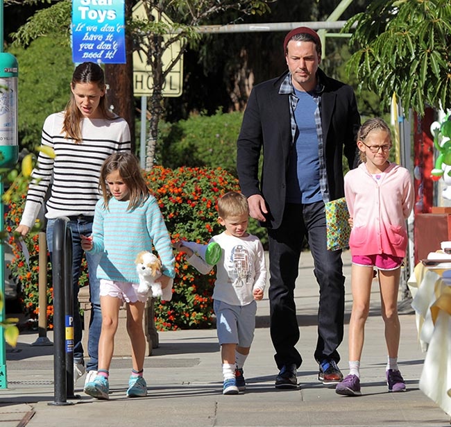 Ben Affleck phải dùng app hẹn hò ảnh 2 Ben Affleck phai dung app hen ho anh 2