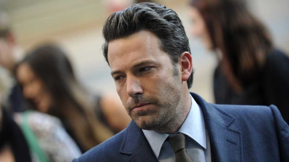 Hau ly di, Ben Affleck di tim tinh moi tren ung dung hen ho hinh anh