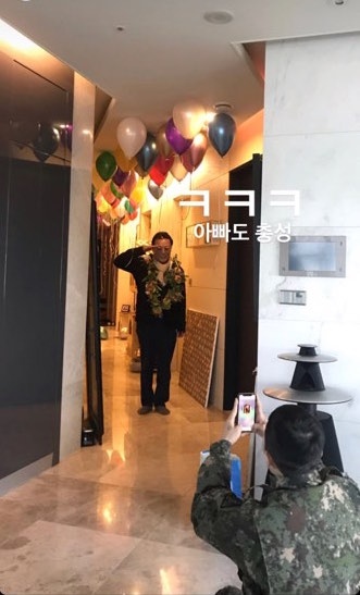 GD tro ve voi gia dinh sau xuat ngu anh 6