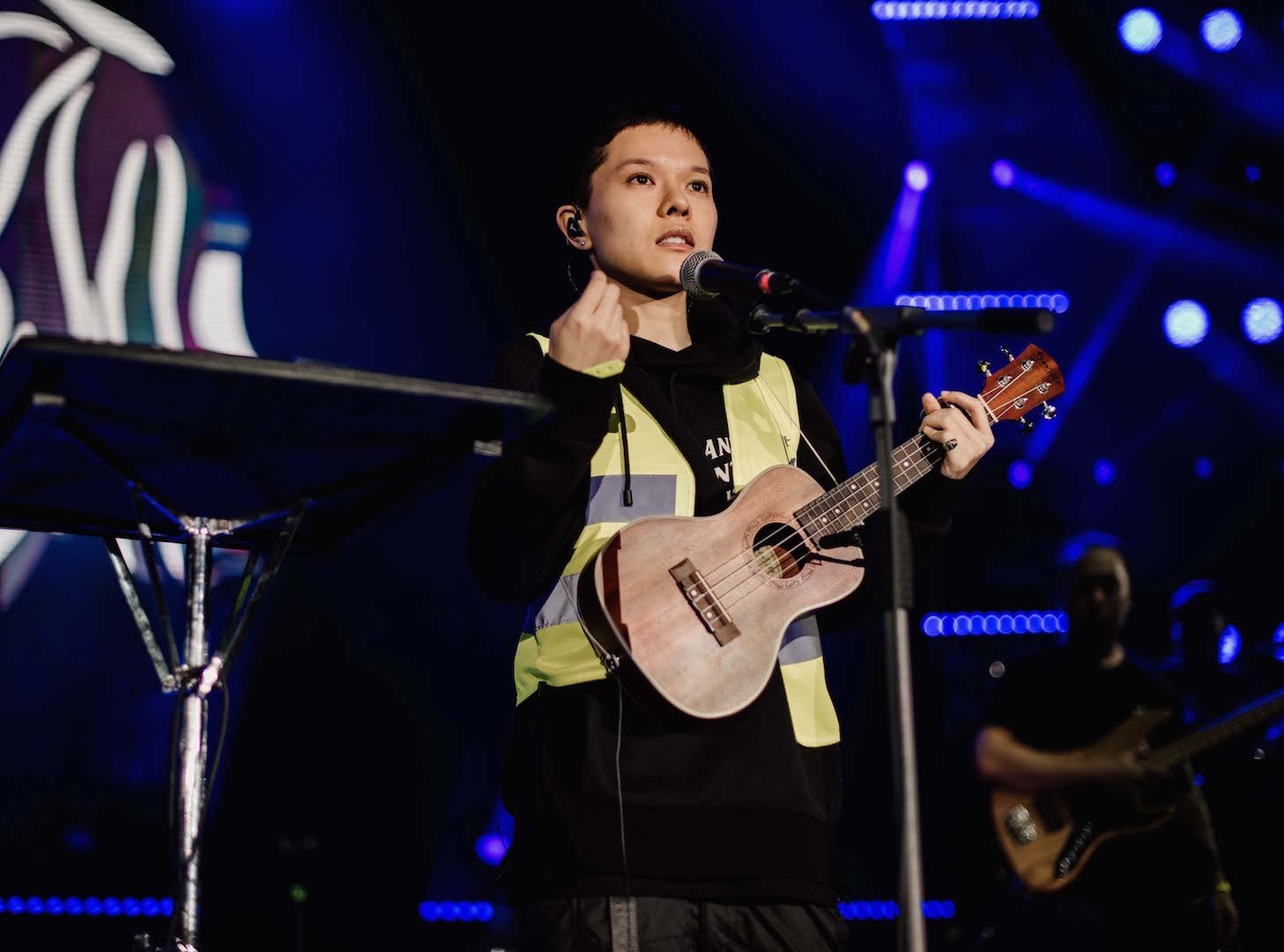 Vinh Khuat dien dem cuoi Monsoon 2019 anh 5