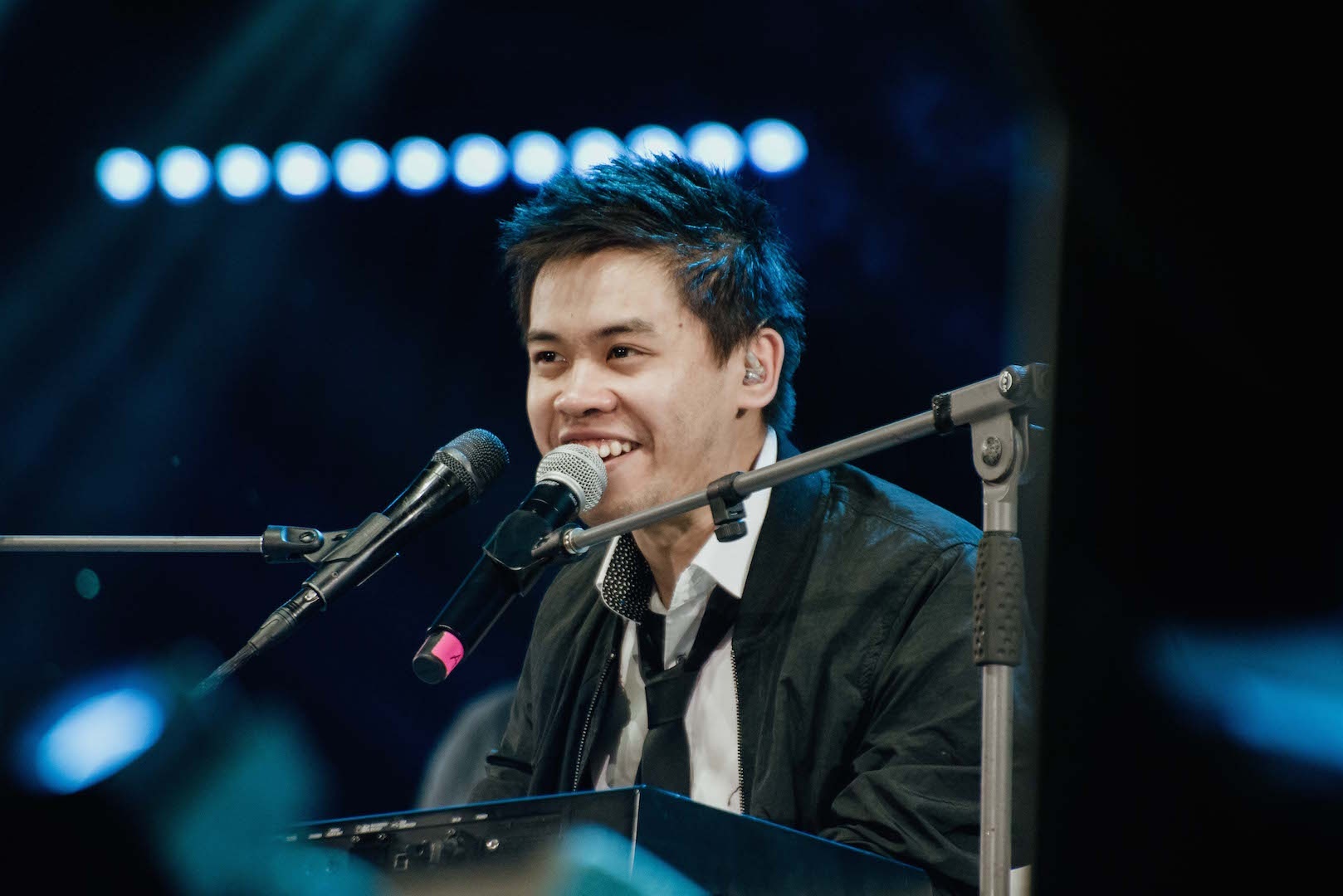 Vinh Khuat dien dem cuoi Monsoon 2019 anh 3