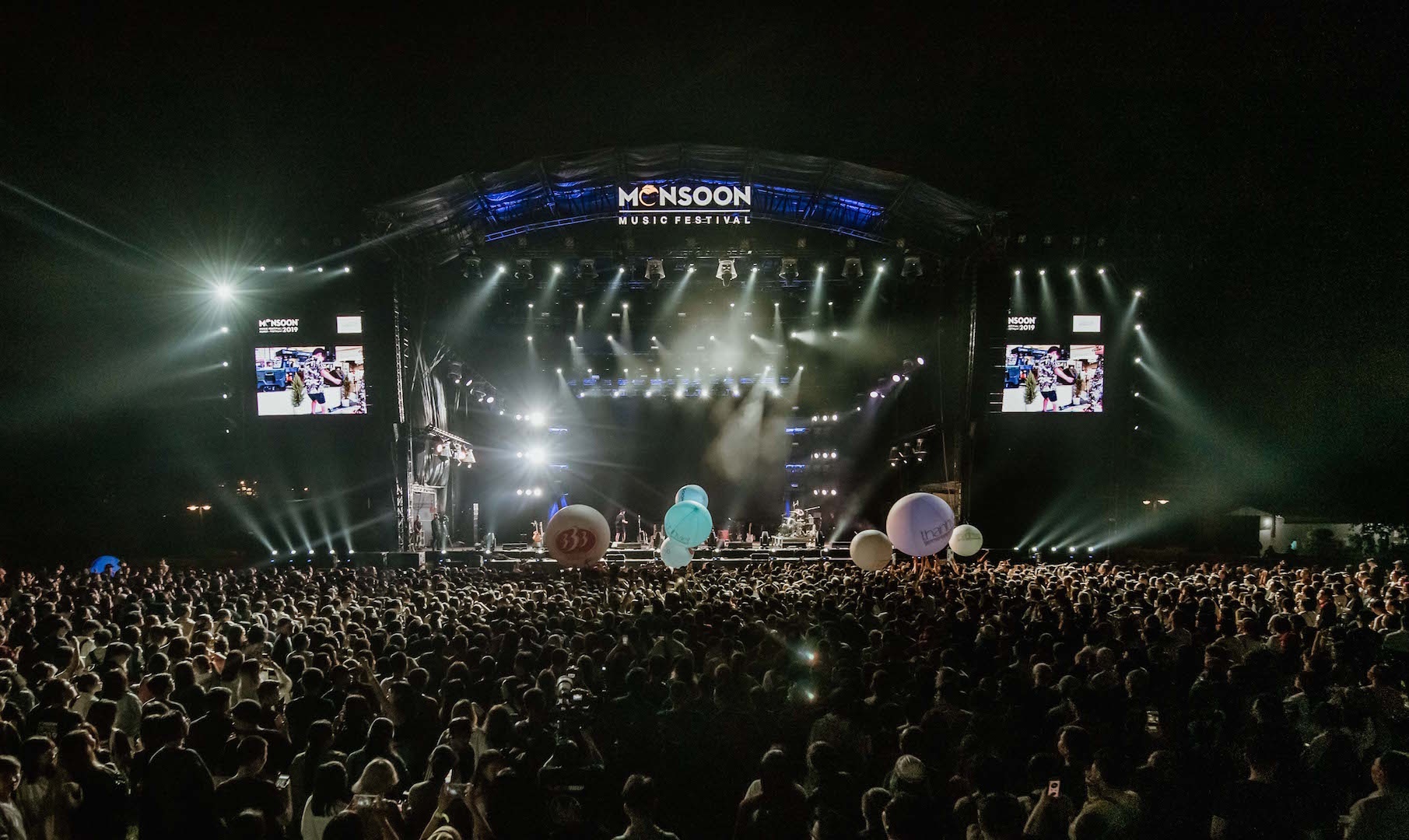 Vinh Khuat dien dem cuoi Monsoon 2019 anh 1