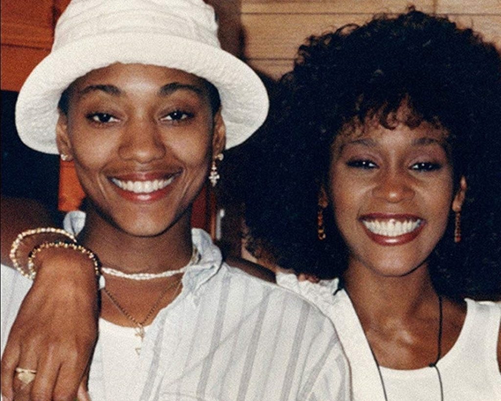 Bạn thân xác nhận Whitney Houston đồng tính  ảnh 1 Ban than xac nhan Whitney Houston dong tinh anh 1