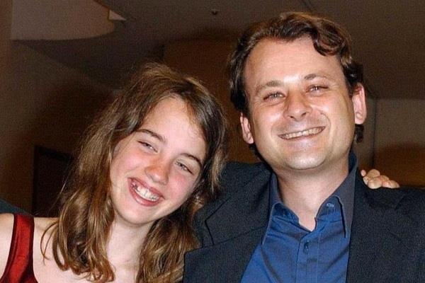 Dao dien bi to quay roi tinh duc khien nuoc Phap rung dong hinh anh