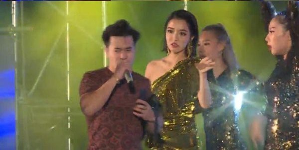 Bích Phương bị nghi hát nhép ảnh 2 Bich Phuong bi nghi hat nhep anh 2