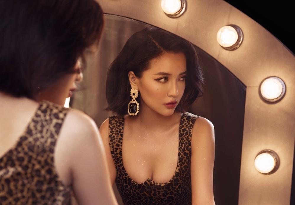 Bich Phuong tiep tuc lo clip hat gay ban tan hinh anh