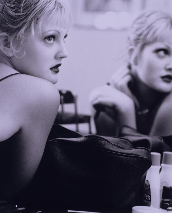Drew Barrymore: Thiên thần đứng dậy sau vấp ngã ảnh 4 Drew Barrymore: Thien than dung day sau vap nga anh 4