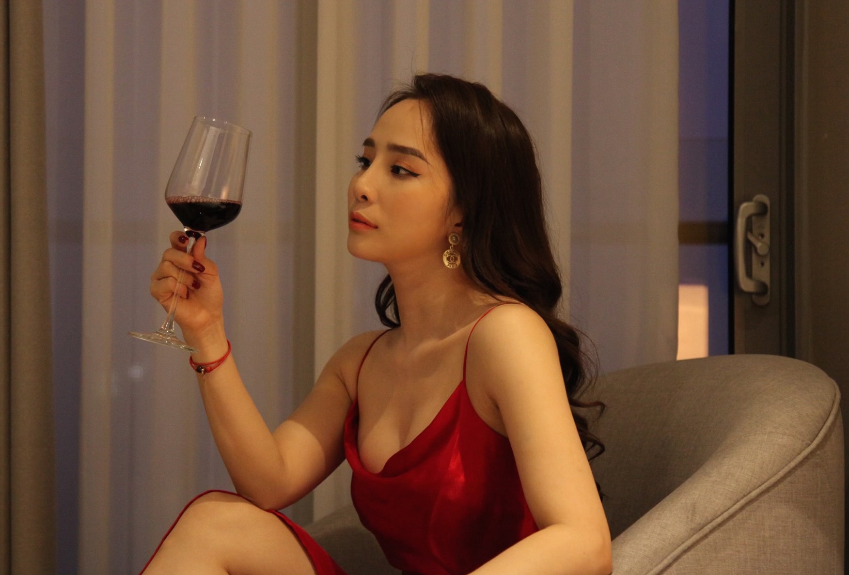 Quynh Nga thay doi hinh tuong 180 do sau 10 nam anh 1