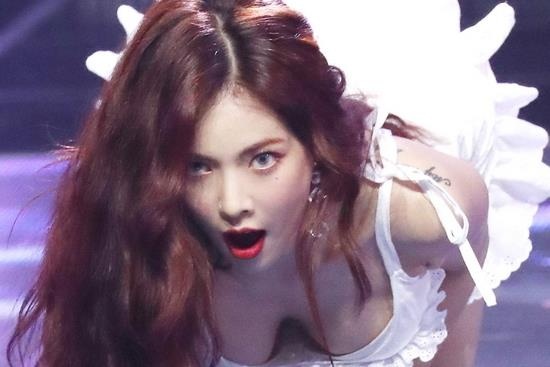 Phia sau ban hop dong no le mang lai ty USD cho showbiz hinh anh