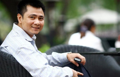 Tu Long noi ve hai Tet anh 1