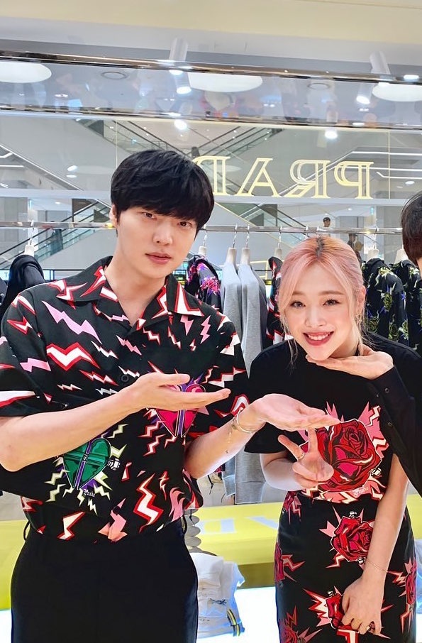 Ahn Jae Hyun va Sulli anh 3