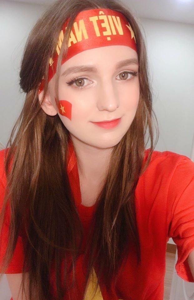 nhan sac Alexandra Rud anh 3