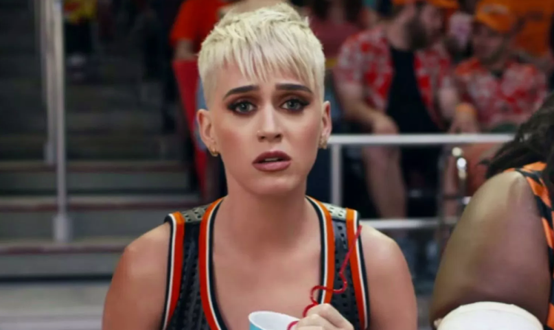 Ca si quoc te lao dao anh 8