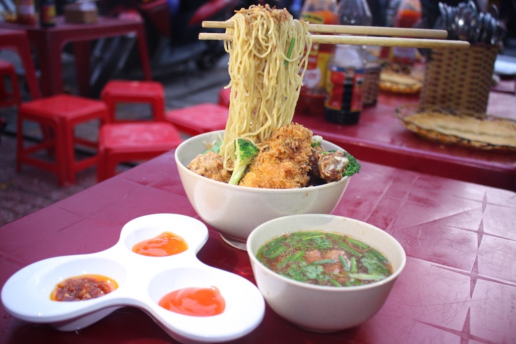 Những quán mì bay độc đáo ở Sài Gòn ảnh 10 Nhung quan mi bay doc dao o Sai Gon anh 10