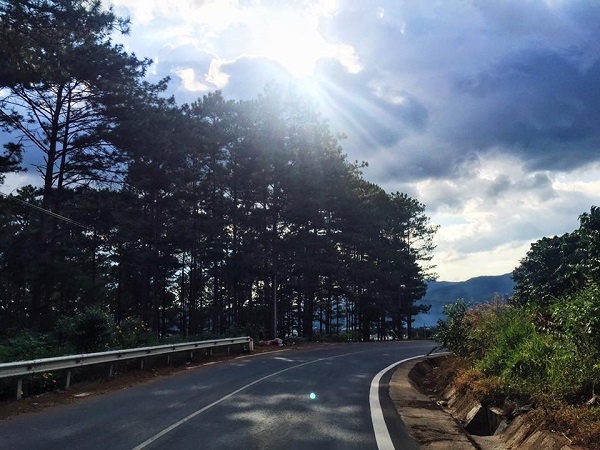 Kham pha Da Lat qua nhung cung duong deo hung vi hinh anh