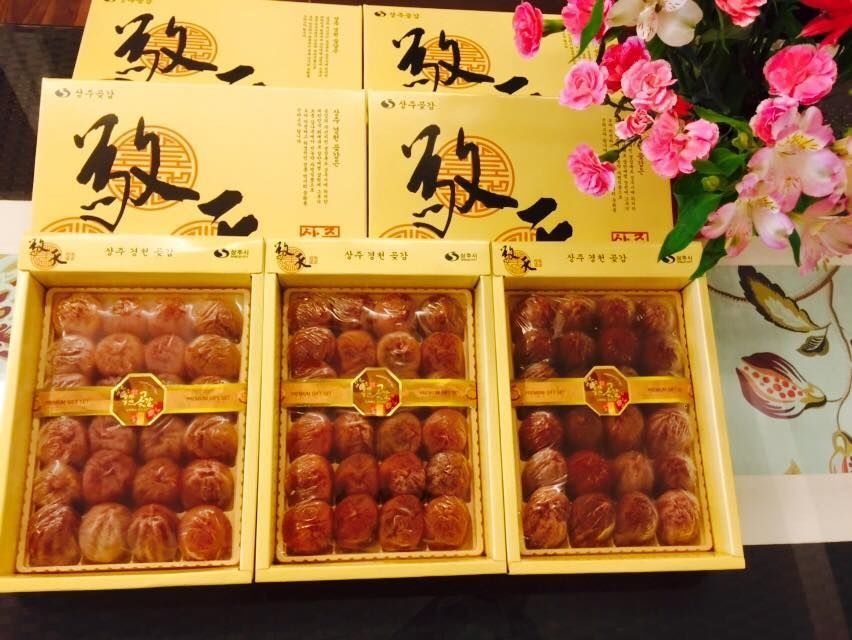 Nhung mon qua ngoai cho ban tra sang trong ngay Tet hinh anh