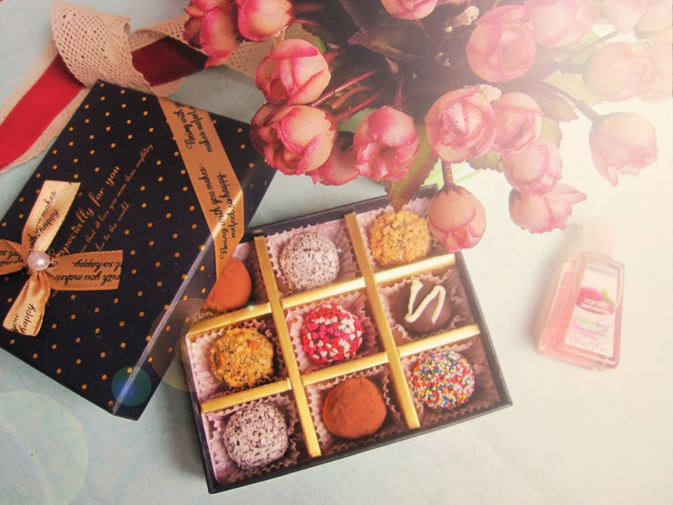 Tu tay lam chocolate truffle cho Valentine ngot ngao hinh anh