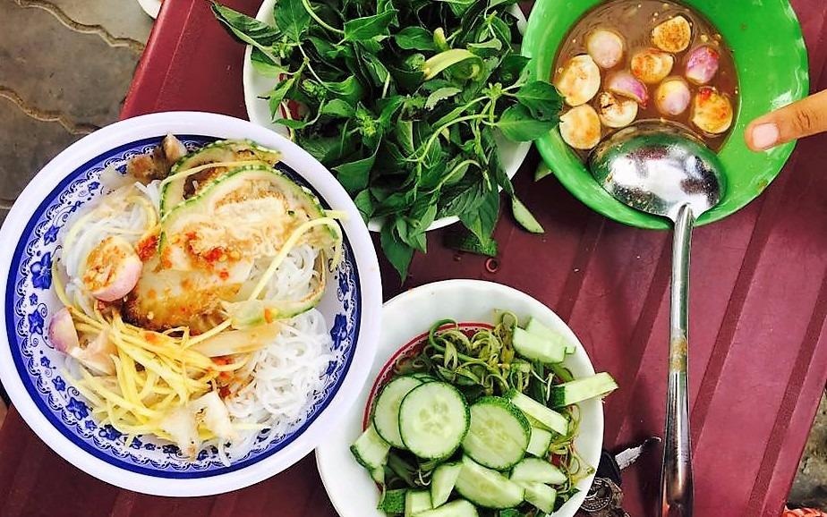 Den Ninh Thuan thuong thuc bun mam nem dam da hinh anh