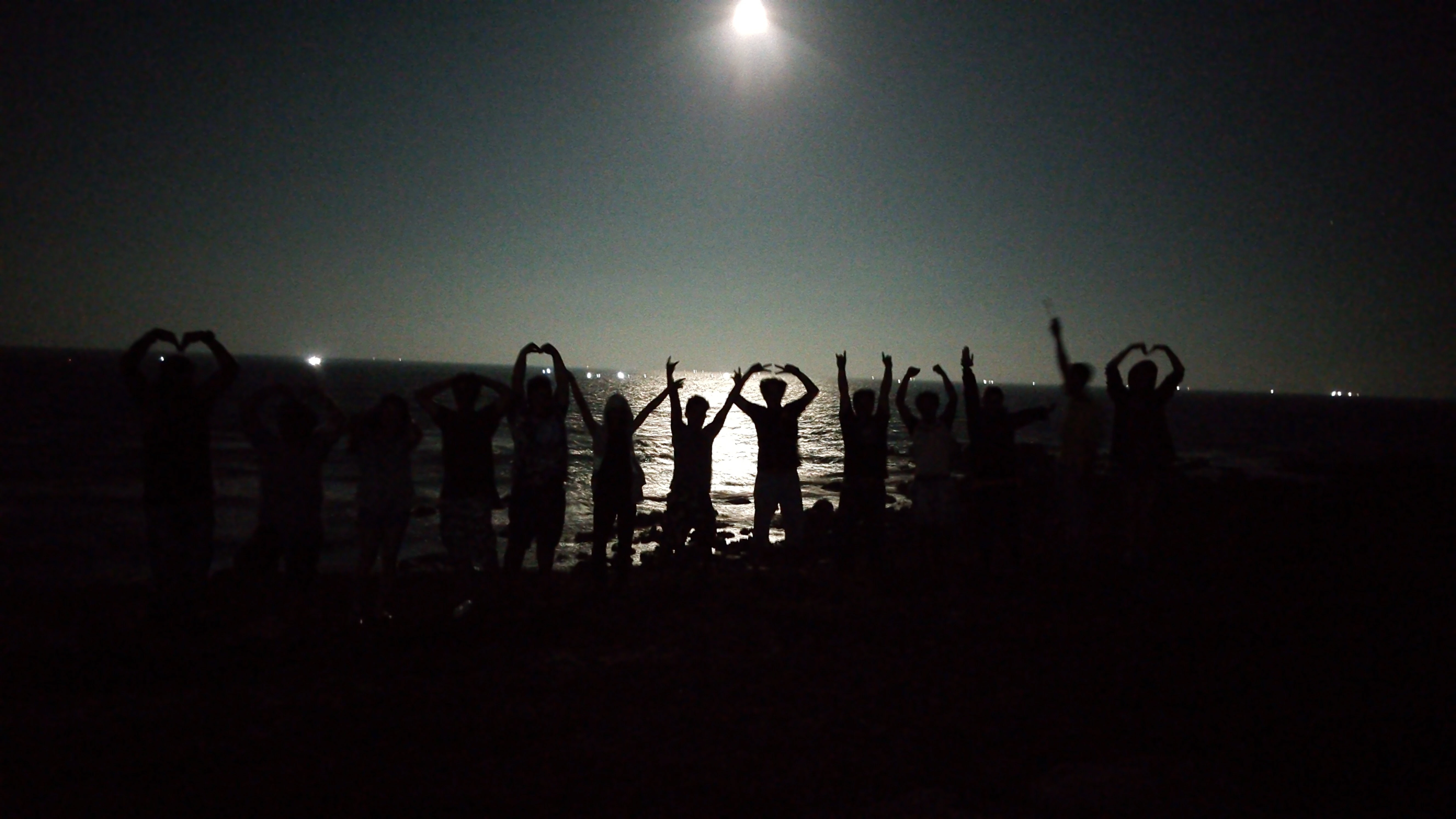 Kham pha hon Rom anh 2