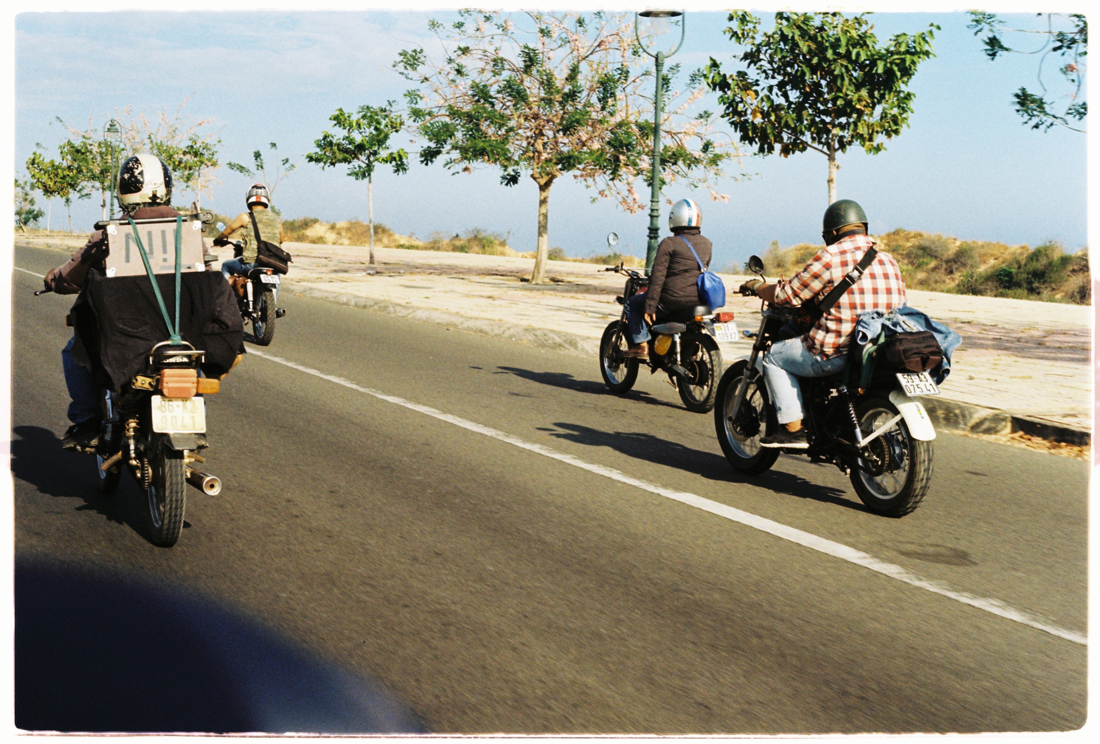 Kham pha hon Rom anh 3