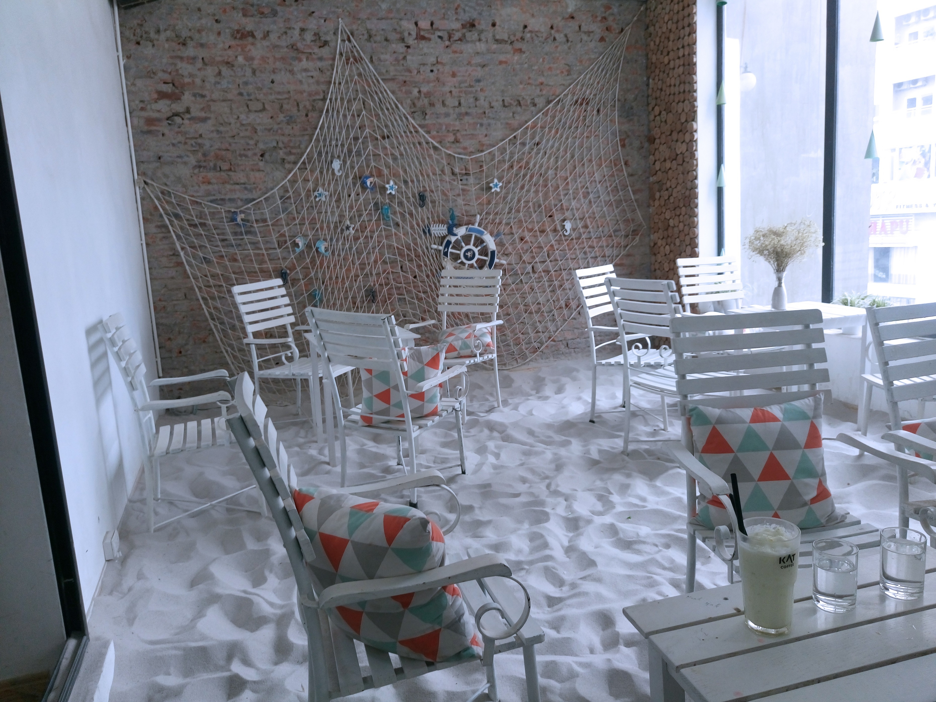 Quan ca phe Ha Noi anh 1